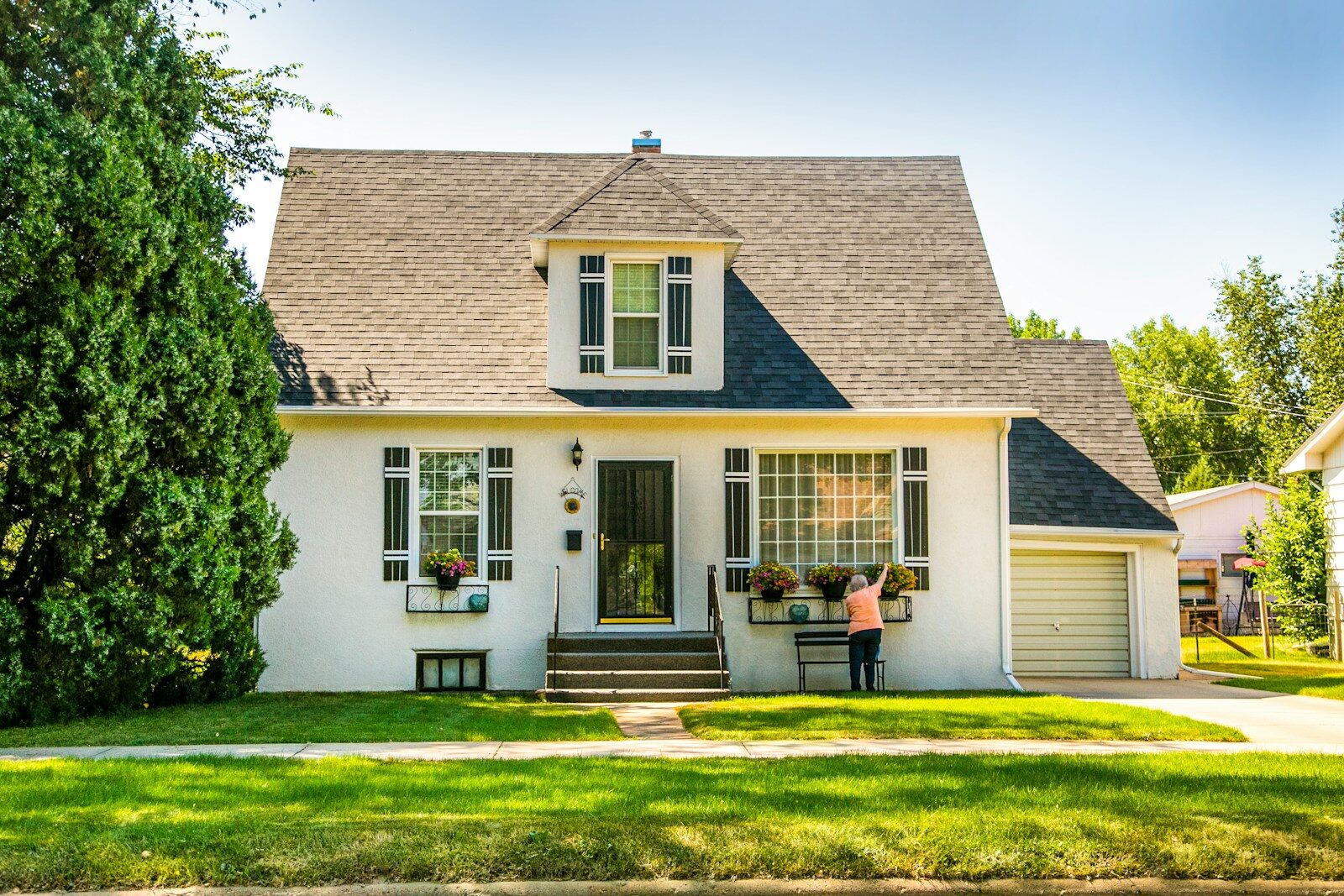 Does Homeowners Insurance Cover Outdoor Items Like Patios, Pools and Fences?